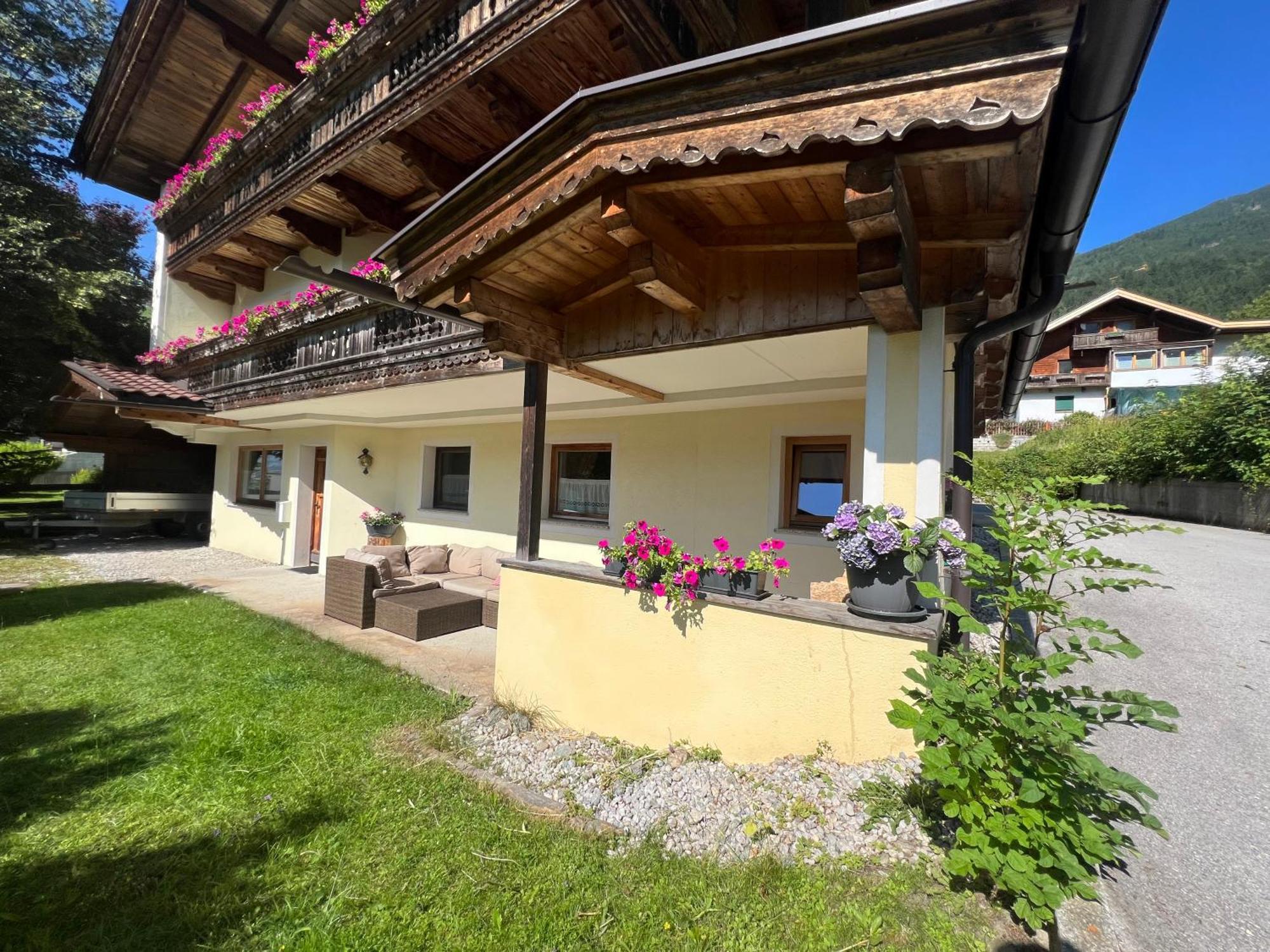 שטום Ferienwohnung Steinbock Terrasse, Gartensauna, Garten, Grillplatz מראה חיצוני תמונה